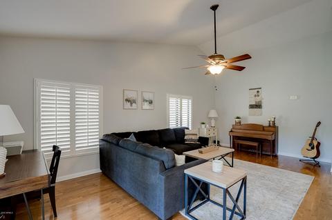 929 E Citation Ln, Tempe, AZ 85284 photo 13