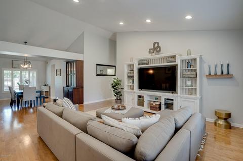 929 E Citation Ln, Tempe, AZ 85284 photo 7