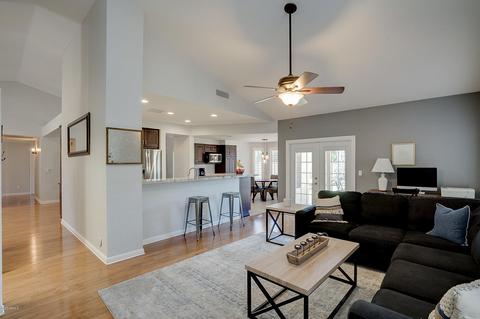 929 E Citation Ln, Tempe, AZ 85284 photo 12
