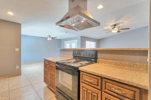 6914 W Earll Dr, Phoenix, AZ 85033 photo 9