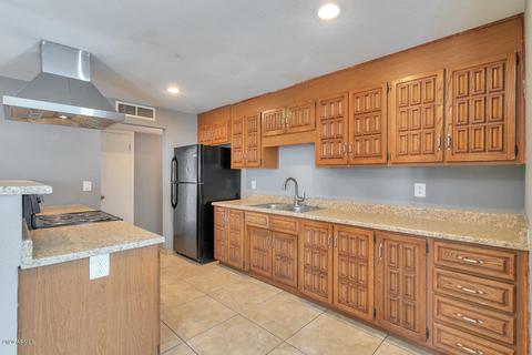 6914 W Earll Dr, Phoenix, AZ 85033 photo 7
