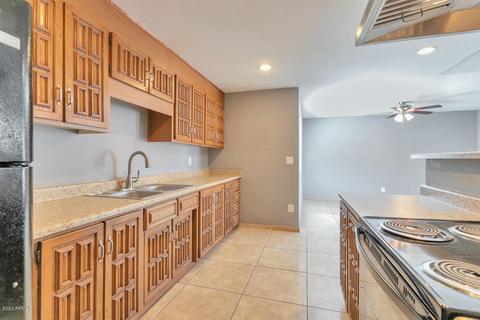 6914 W Earll Dr, Phoenix, AZ 85033 photo 10