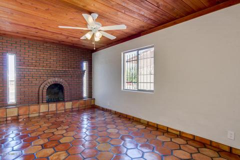 807 E Desert Dr S, Phoenix, AZ 85042 photo 12