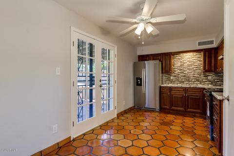 807 E Desert Dr S, Phoenix, AZ 85042 photo 16