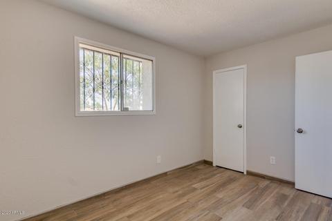 807 E Desert Dr S, Phoenix, AZ 85042 photo 26