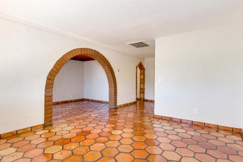 807 E Desert Dr S, Phoenix, AZ 85042 photo 10