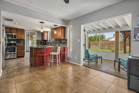 65 E Canterbury Ct, Phoenix, AZ 85022 photo 5