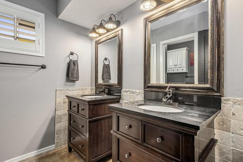 65 E Canterbury Ct, Phoenix, AZ 85022 photo 18