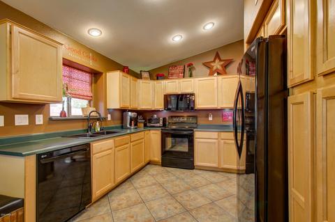 2015 E Smoke Tree Rd, Gilbert, AZ 85296 photo 5