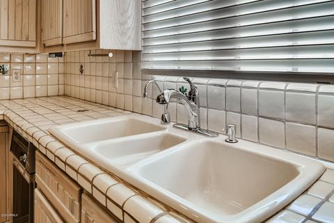110 E Concorda Dr, Tempe, AZ 85282 photo 17