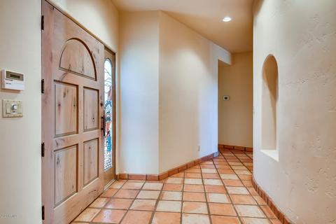 110 E Concorda Dr, Tempe, AZ 85282 photo 5