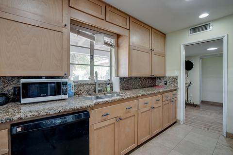 4302 E Catalina Dr, Phoenix, AZ 85018 photo 9