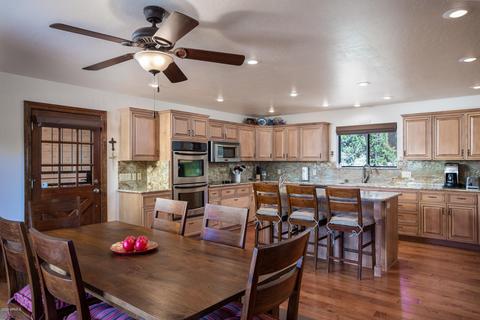 2843 Thunderbird Way, Overgaard, AZ 85933 photo 11