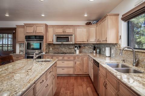2843 Thunderbird Way, Overgaard, AZ 85933 photo 14