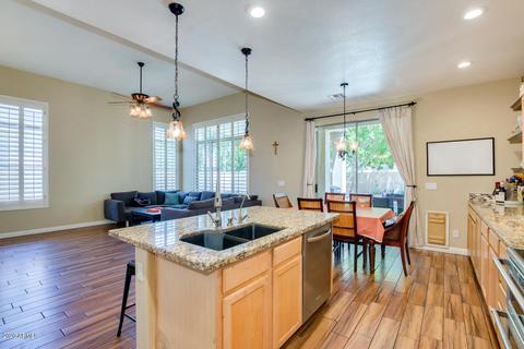 1696 E Washington Ct, Gilbert, AZ 85234 photo 12