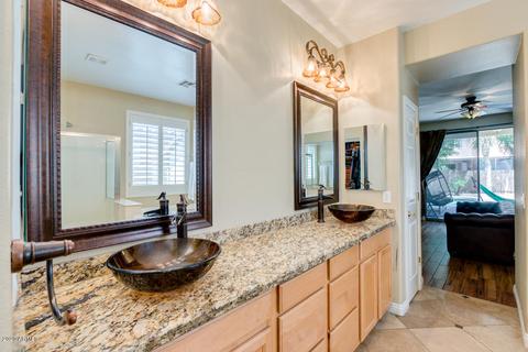1696 E Washington Ct, Gilbert, AZ 85234 photo 28
