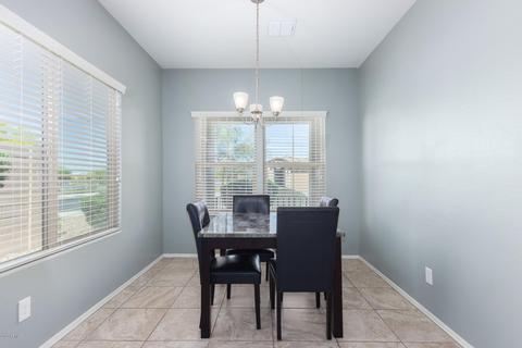 2625 E Gillcrest Rd, Gilbert, AZ 85298 photo 3