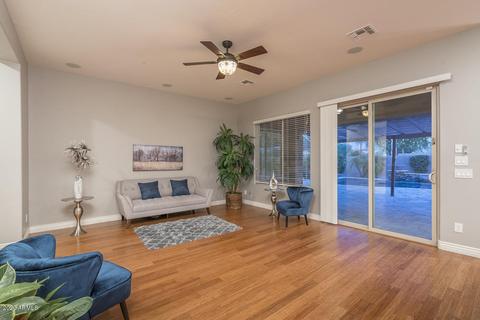 7847 S Sequoia Dr, Gilbert, AZ 85298 photo 4