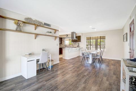 401 E Tulane Dr, Tempe, AZ 85283 photo 5