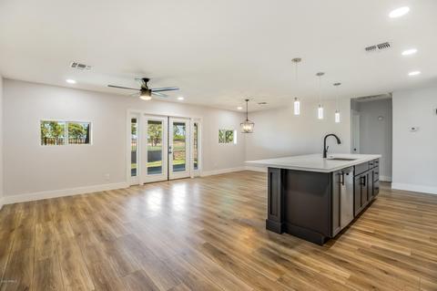 230 E Chilton Dr, Tempe, AZ 85283 photo 9