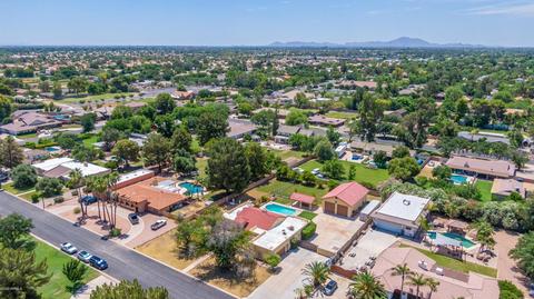 637 E Desert Ln, Gilbert, AZ 85234 photo 54