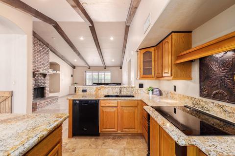 637 E Desert Ln, Gilbert, AZ 85234 photo 14