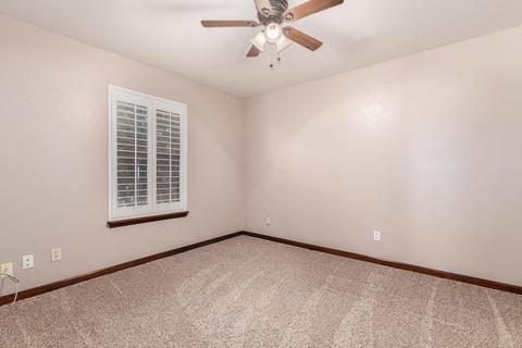 637 E Desert Ln, Gilbert, AZ 85234 photo 39