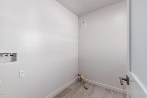 2734 E Highland Ave, Phoenix, AZ 85016 photo 15