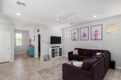 2242 S Agnes Ln, Gilbert, AZ 85295 photo 5