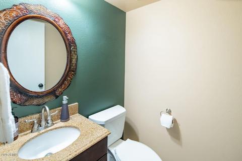 3915 E Kimberly Way, Phoenix, AZ 85050 photo 9