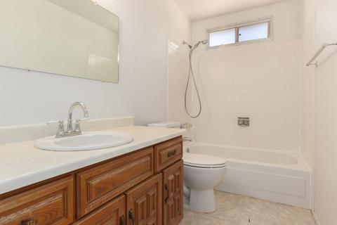 6902 W Verde Ln, Phoenix, AZ 85033 photo 12
