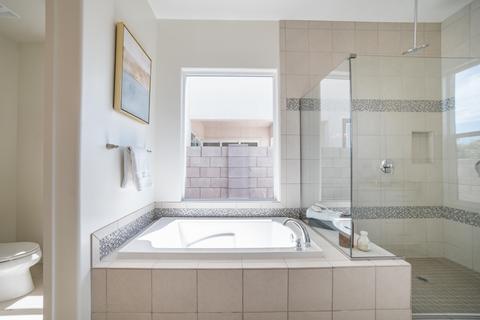 1555 E Ocotillo Rd #14, Phoenix, AZ 85014 photo 8