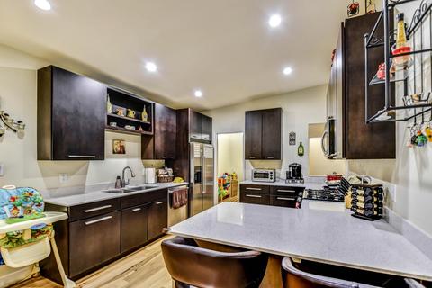 3746 E Laurel Ln, Phoenix, AZ 85028 photo 11