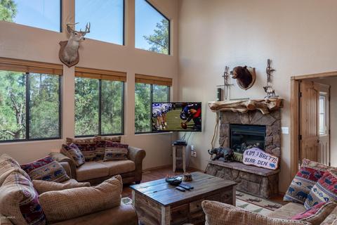 2049 Badger Ln, Overgaard, AZ 85933 photo 3