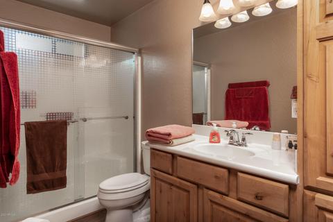 2049 Badger Ln, Overgaard, AZ 85933 photo 9