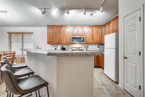 2631 W Carson Rd, Phoenix, AZ 85041 photo 10
