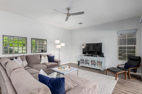 3038 N 33rd Pl, Phoenix, AZ 85018 photo 8