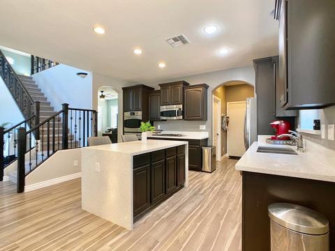2530 E Ridge Creek Rd, Phoenix, AZ 85024 photo 4
