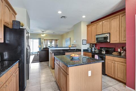 6413 S 23rd Dr, Phoenix, AZ 85041 photo 10