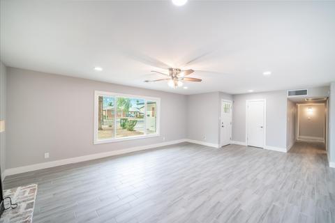 125 E Riviera Dr, Tempe, AZ 85282 photo 2