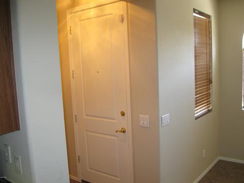 1457 E Sonrisas St, Phoenix, AZ 85040 photo 4