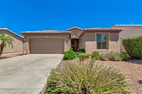 4712 E Carob Dr, Gilbert, AZ 85298 photo 1
