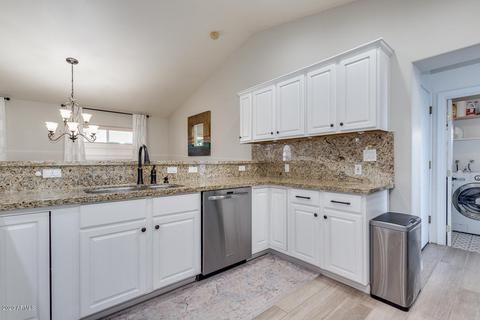 4835 E Piccadilly Rd, Phoenix, AZ 85018 photo 11