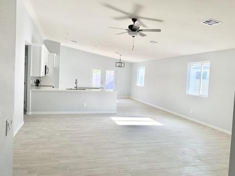 2917 E Mobile Ln, Phoenix, AZ 85040 photo 3