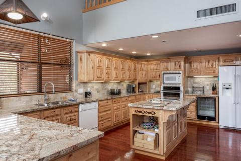 2311 Kitfox Cir, Overgaard, AZ 85933 photo 12