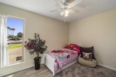 240 E Betty Elyse Ln, Phoenix, AZ 85022 photo 12