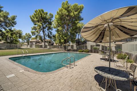 240 E Betty Elyse Ln, Phoenix, AZ 85022 photo 19