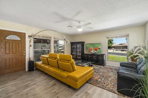 240 E Betty Elyse Ln, Phoenix, AZ 85022 photo 7