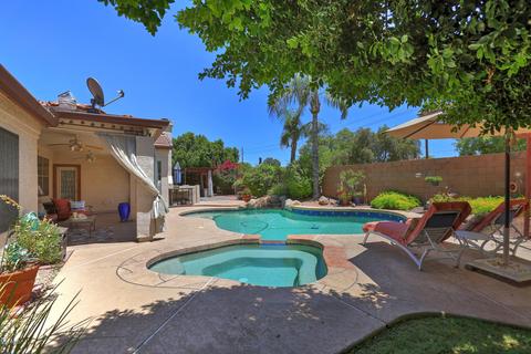 883 E Liberty Ln, Gilbert, AZ 85296 photo 4