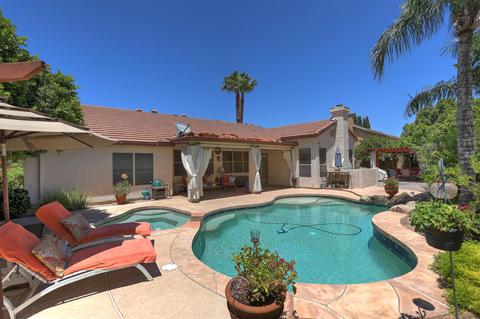 883 E Liberty Ln, Gilbert, AZ 85296 photo 5